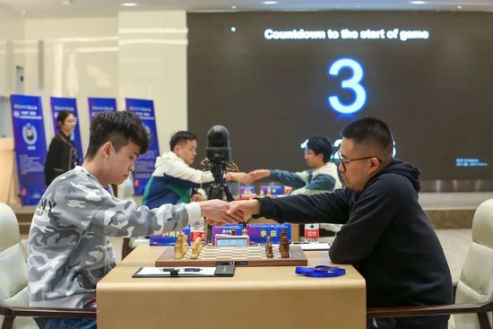 caoporm碰最新免费公开视频