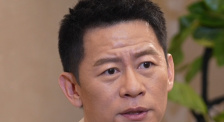 把舌头伸进她腿间花缝电影